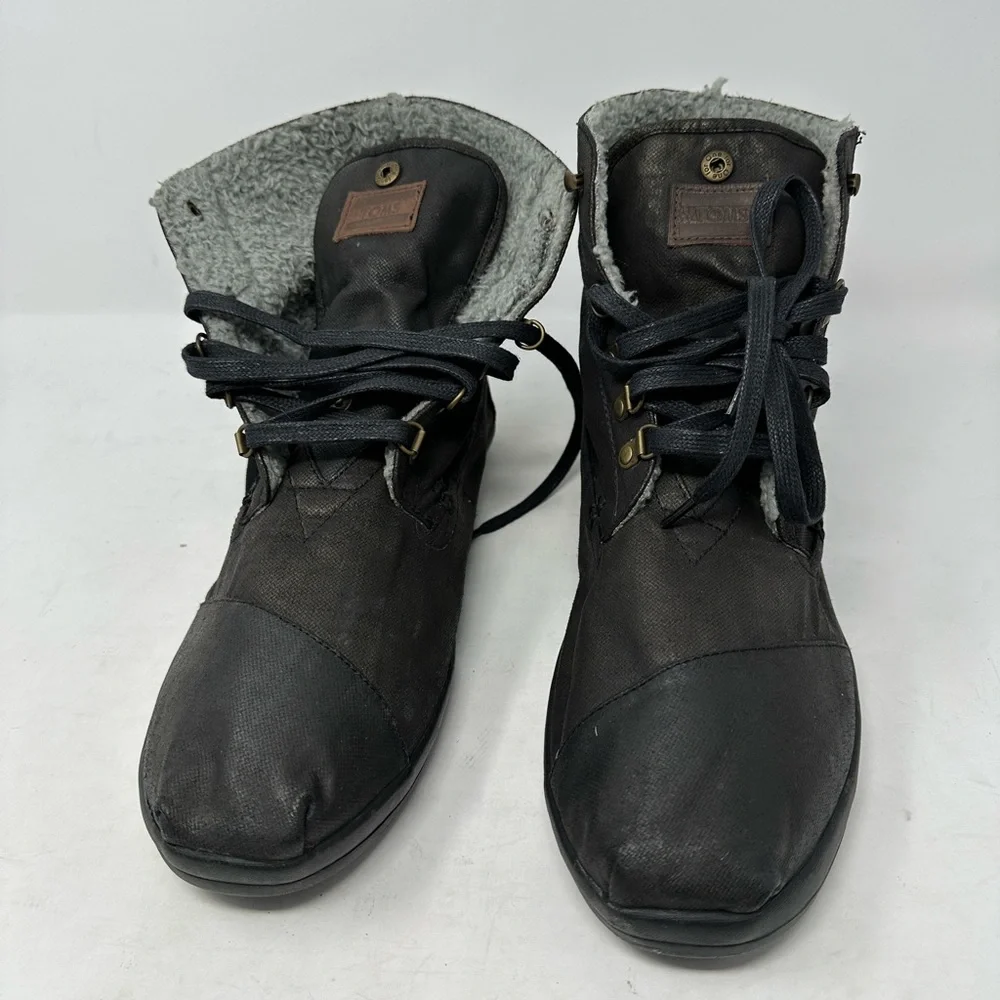 Toms Chukka style Highland Faux Leather Boots Faux Shearing linings NEW Men’s 13